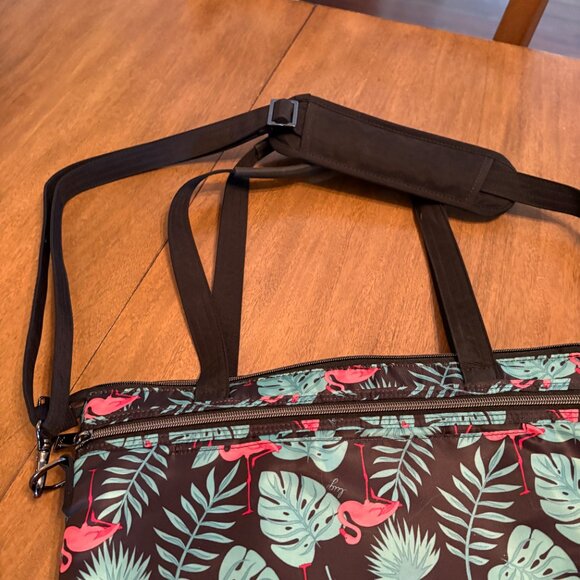 NWOT Lug Flamingo Convertible Travel/Shoulder/Messenger/Tote/Crossbody Bag. - Picture 13 of 13